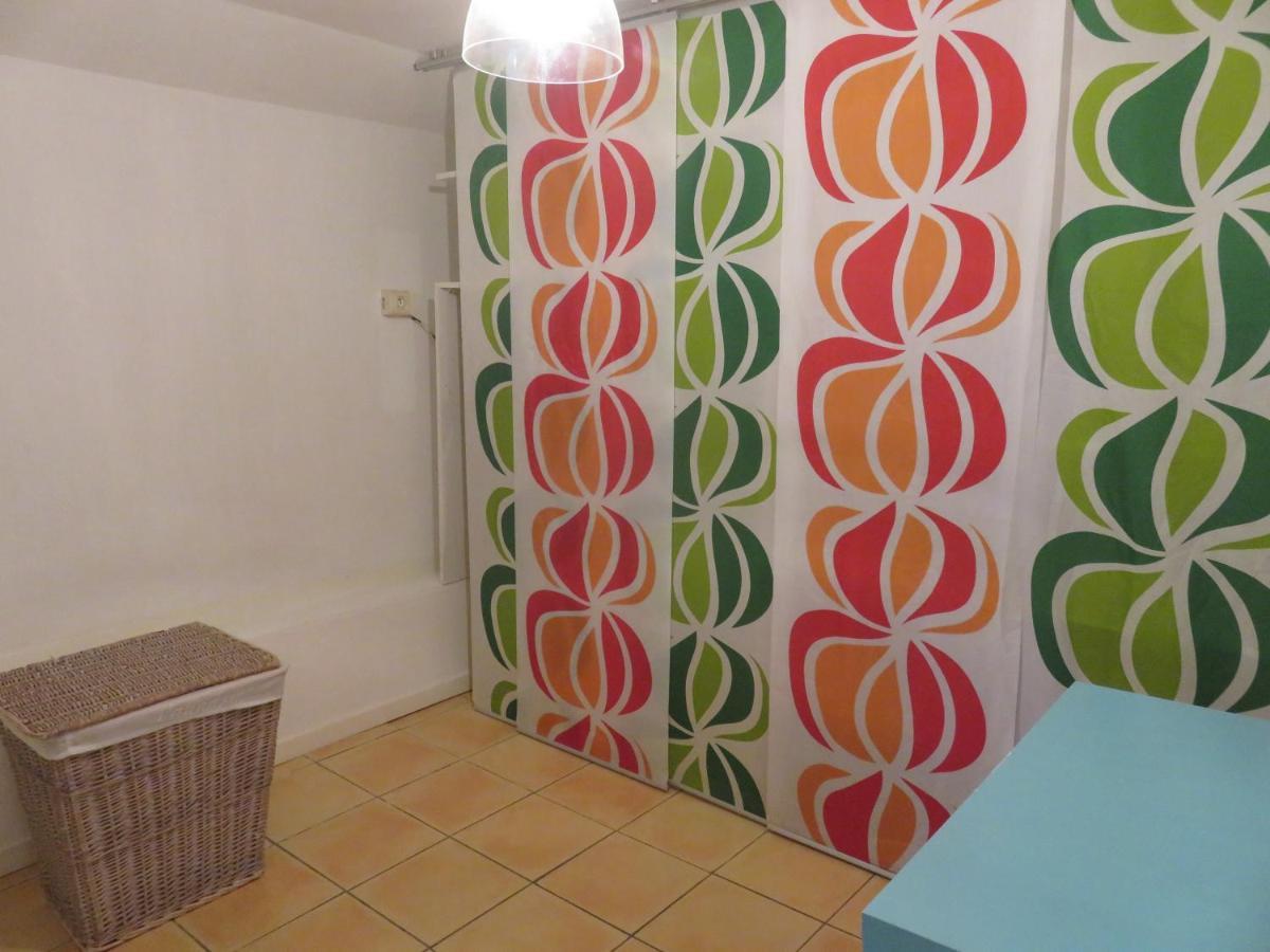 Les Mondes - Appartement Bas De Maison องชูส-ลา-เรอดอนน์ ภายนอก รูปภาพ