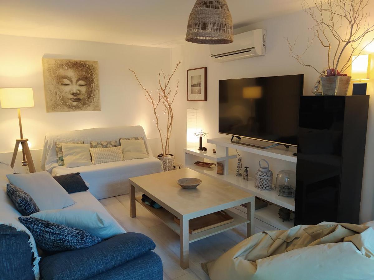 Les Mondes - Appartement Bas De Maison องชูส-ลา-เรอดอนน์ ภายนอก รูปภาพ