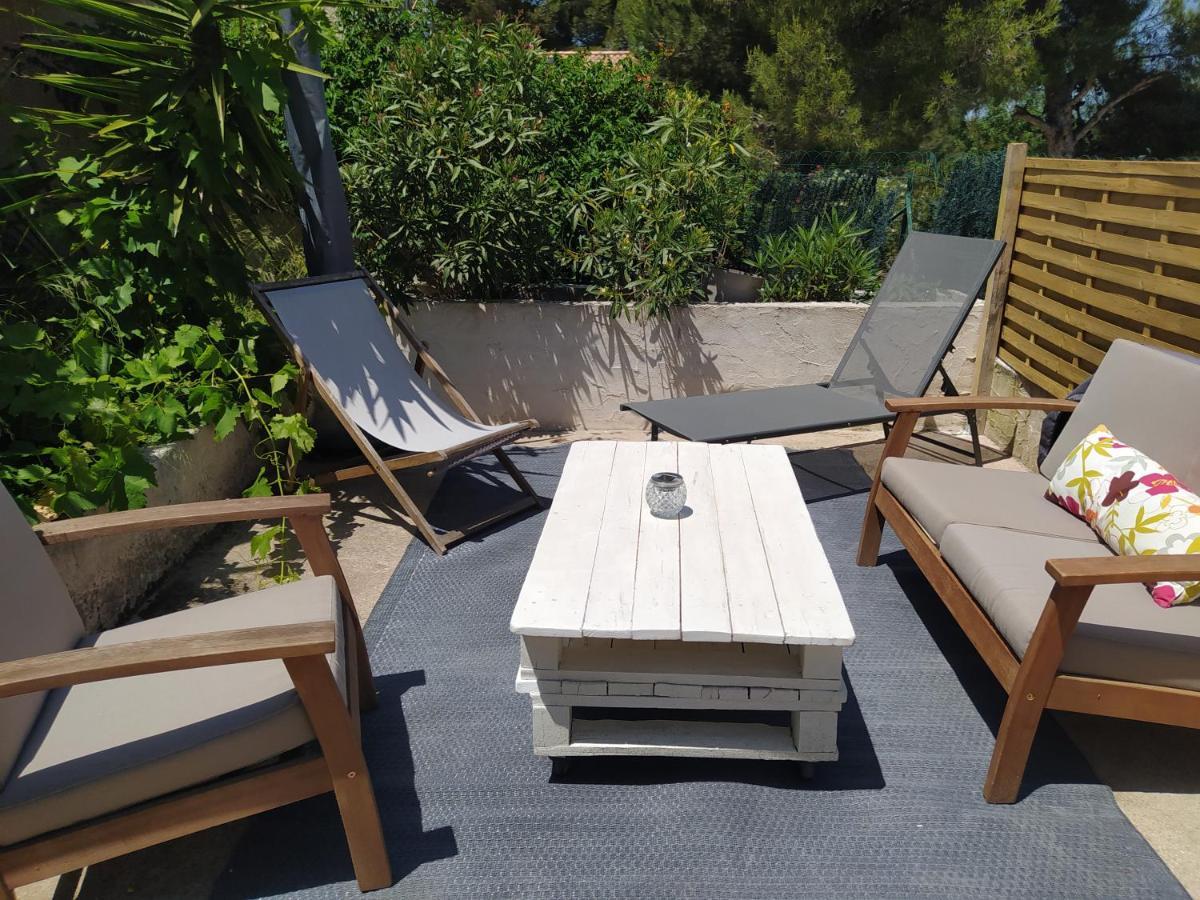 Les Mondes - Appartement Bas De Maison องชูส-ลา-เรอดอนน์ ภายนอก รูปภาพ